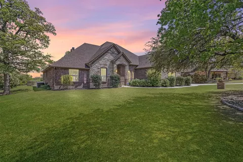 461 Ellis Creek Ln, Weatherford, TX 76085