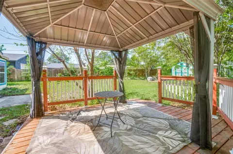 Exterior - 615 N Ector Dr, Euless, TX 76039 photo 5 of 6