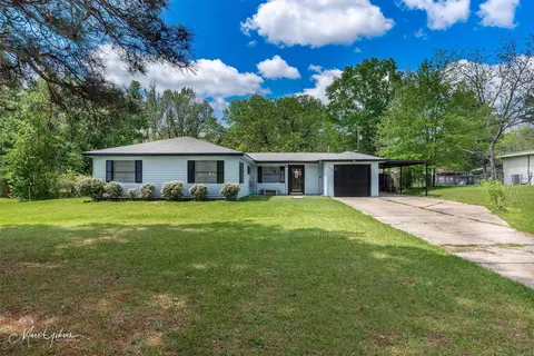 8912 Ferndale Ln, Shreveport, LA 71118