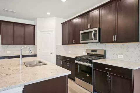 810 Tidal Dr, Princeton, TX 75071