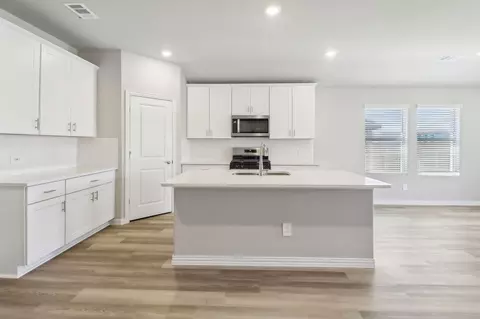 715 Tidal Dr, Princeton, TX 75071