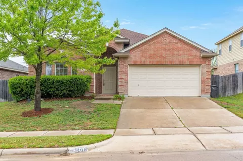 5013 Royal Burgess Dr, Fort Worth, TX 76135