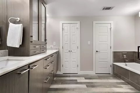 Bath - 452 Taylor Rd, Argyle, TX 76226 photo 3 of 5