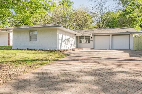 1104 Wright St, Arlington, TX 76012