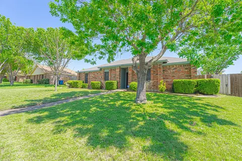 1234 Royal Oak Dr, Desoto, TX 75115