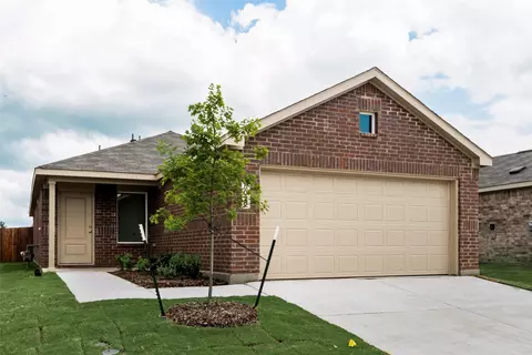 5022 Volunteer Dr, Ennis, TX 75119
