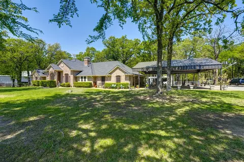 360 Lanier Rd, Combine, TX 75159