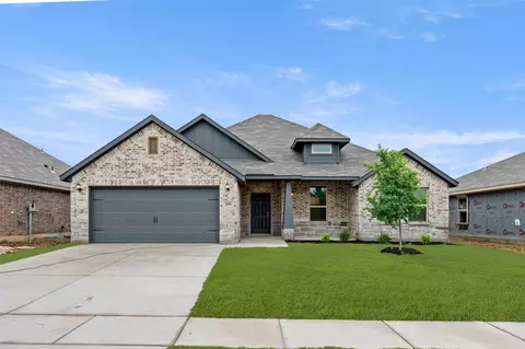 2616 Streamside Dr, Burleson, TX 76028