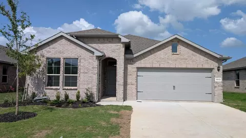 1013 Traction Trl, Cleburne, TX 76031