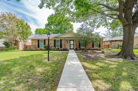 1406 Monterrey Dr, Garland, TX 75042