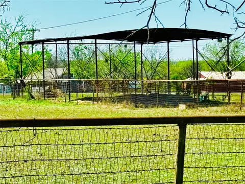 Exterior - 458 Jackson Ave, Strawn, TX 76475 photo 2 of 6