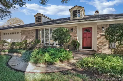 7321 Montclair Dr, Shreveport, LA 71105