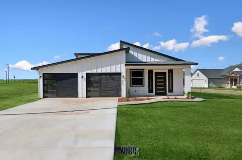 363 Cross Tie Ranch Rd, Trinidad, TX 75163