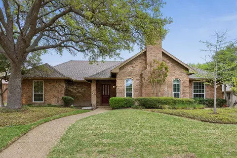 3212 Foxcreek Dr, Richardson, TX 75082