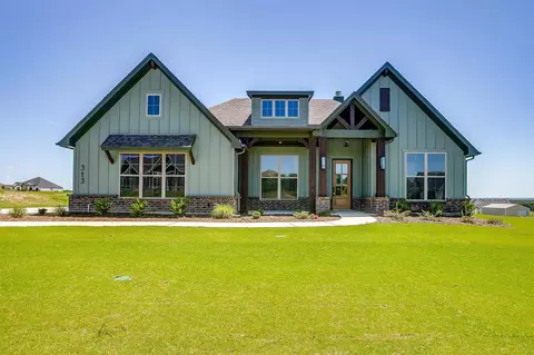 313 Monument Pl, Azle, TX 76020