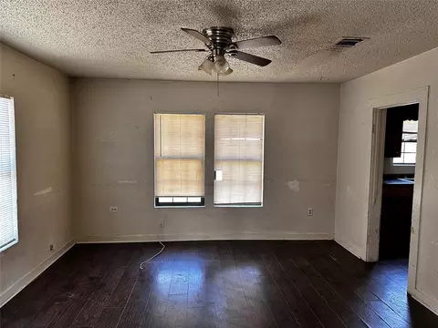 325 Phillips St, Waco, TX 76704 photo 4