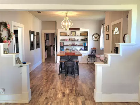 Dining - 704 W Walcott Ave, Comanche, TX 76442 photo 2 of 5