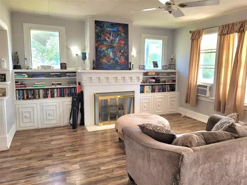 Living - 704 W Walcott Ave, Comanche, TX 76442 photo 1 of 3