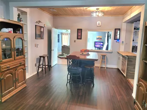 Dining - 704 W Walcott Ave, Comanche, TX 76442 photo 5 of 5