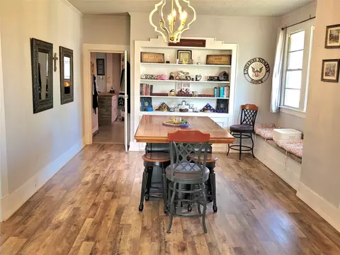 Dining - 704 W Walcott Ave, Comanche, TX 76442 photo 3 of 5