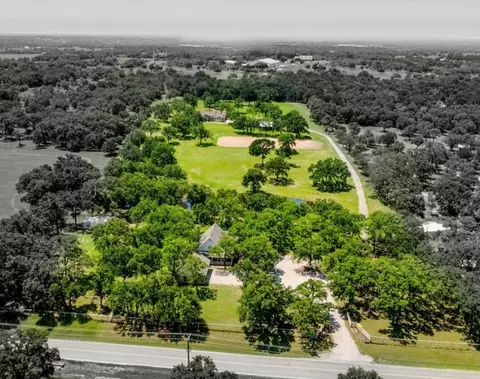 4769 Greenwood Rd, Weatherford, TX 76088