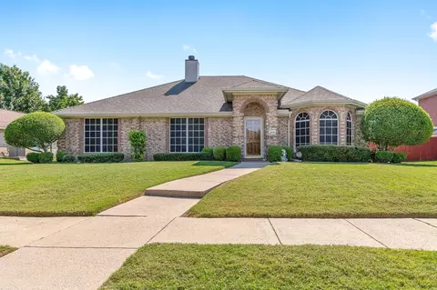 3010 Chalkstone Dr, Rowlett, TX 75088