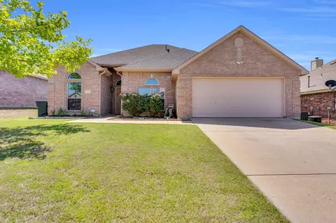 3010 Wren Ln, Midlothian, TX 76065
