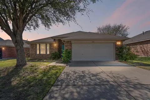 6510 Plainview Ct, Arlington, TX 76002