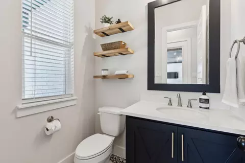 Bath - 213 Kirkpatrick Ct, Argyle, TX 76226 photo 4 of 6