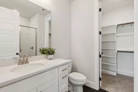 Bath - 213 Kirkpatrick Ct, Argyle, TX 76226 photo 6 of 6