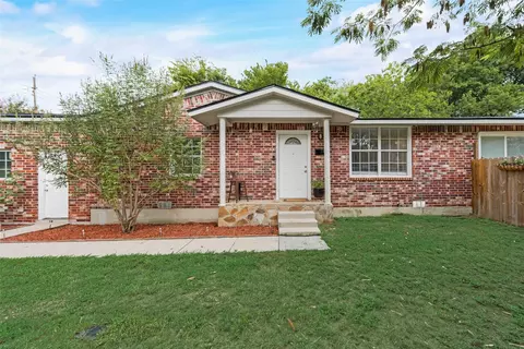 711 Broadway Ave, Euless, TX 76040
