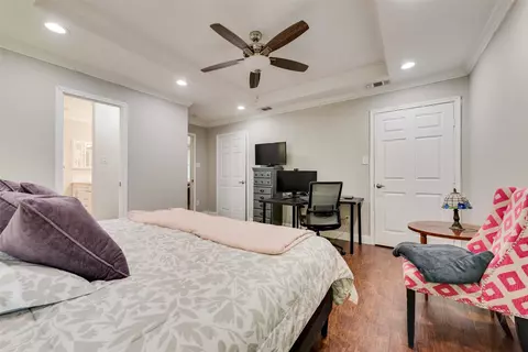 Bedroom - 711 Broadway Ave, Euless, TX 76040 photo 2 of 3