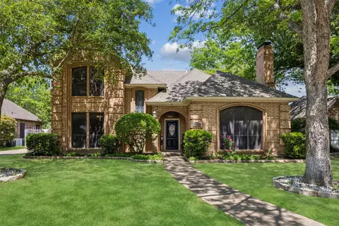 3417 Meadowside Dr, Bedford, TX 76021