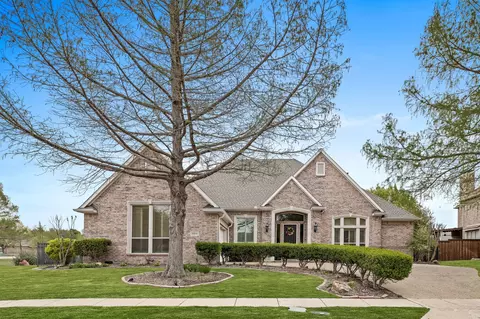 8864 Broken Bend Ln, Frisco, TX 75036