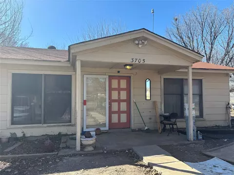 3705 N Elm St, Fort Worth, TX 76106