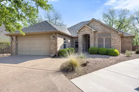 9521 Nutcracker Ct, Granbury, TX 76049