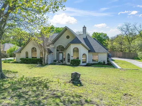 117 Coates Trl, Hudson Oaks, TX 76087