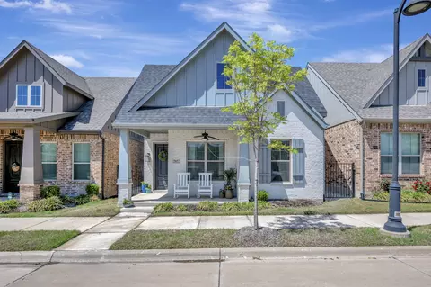 5657 Traveller Dr, North Richland Hills, TX 76180