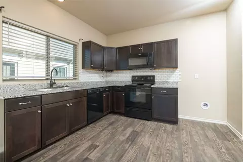 Kitchen - 121 Mitchell Cir, Terrell, TX 75160 photo 2 of 2