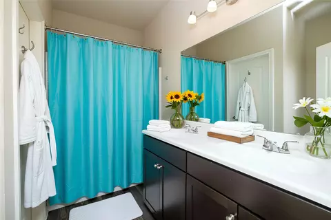 Bath - 121 Mitchell Cir, Terrell, TX 75160 photo 1 of 4