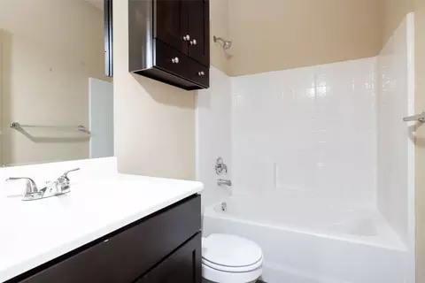 Bath - 121 Mitchell Cir, Terrell, TX 75160 photo 4 of 4