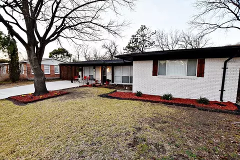 421 Maple St, Richardson, TX 75081 photo 2