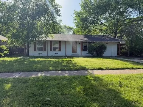 317 Campus Dr, Dallas, TX 75217