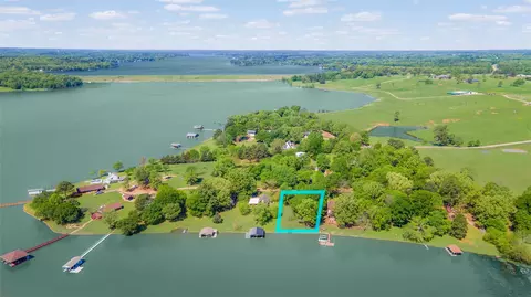 99 Rocky Point Rd, Mount Vernon, TX 75457