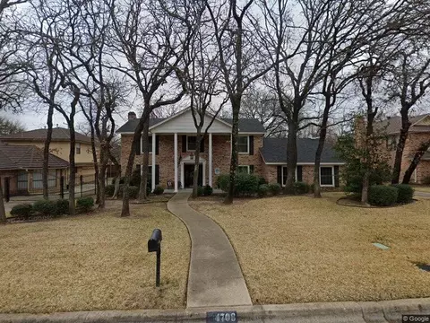 4708 Racquet Club Dr, Arlington, TX 76017