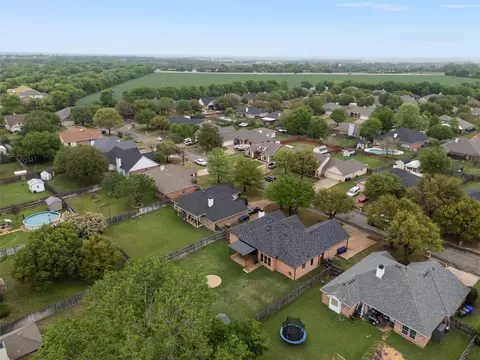 10604 Calaveras, Waco, TX 76708 photo 38