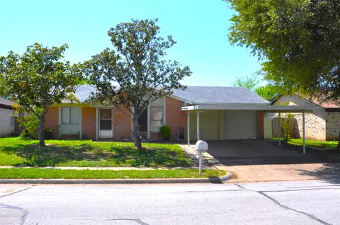5912 Nanci Dr, Watauga, TX 76148