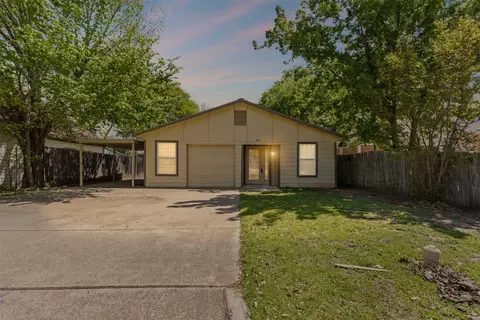 403 S Alamo St S, Weatherford, TX 76086