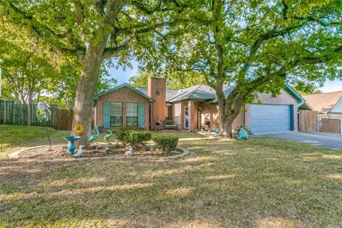 6860 Old Mill Rd, North Richland Hills, TX 76182