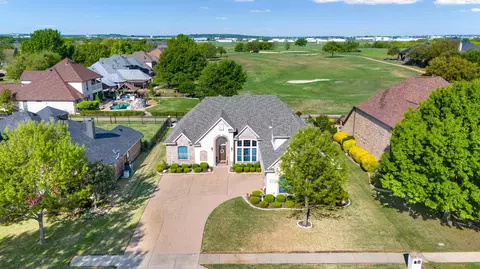 13788 Old Oaks Dr, Burleson, TX 76028